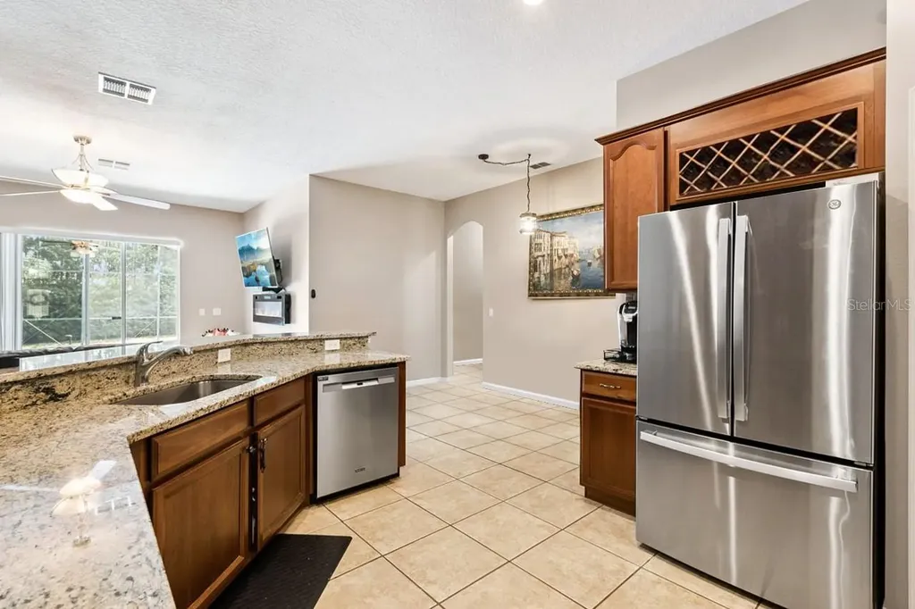 8484 Dover View Lane Orlando FL 32829