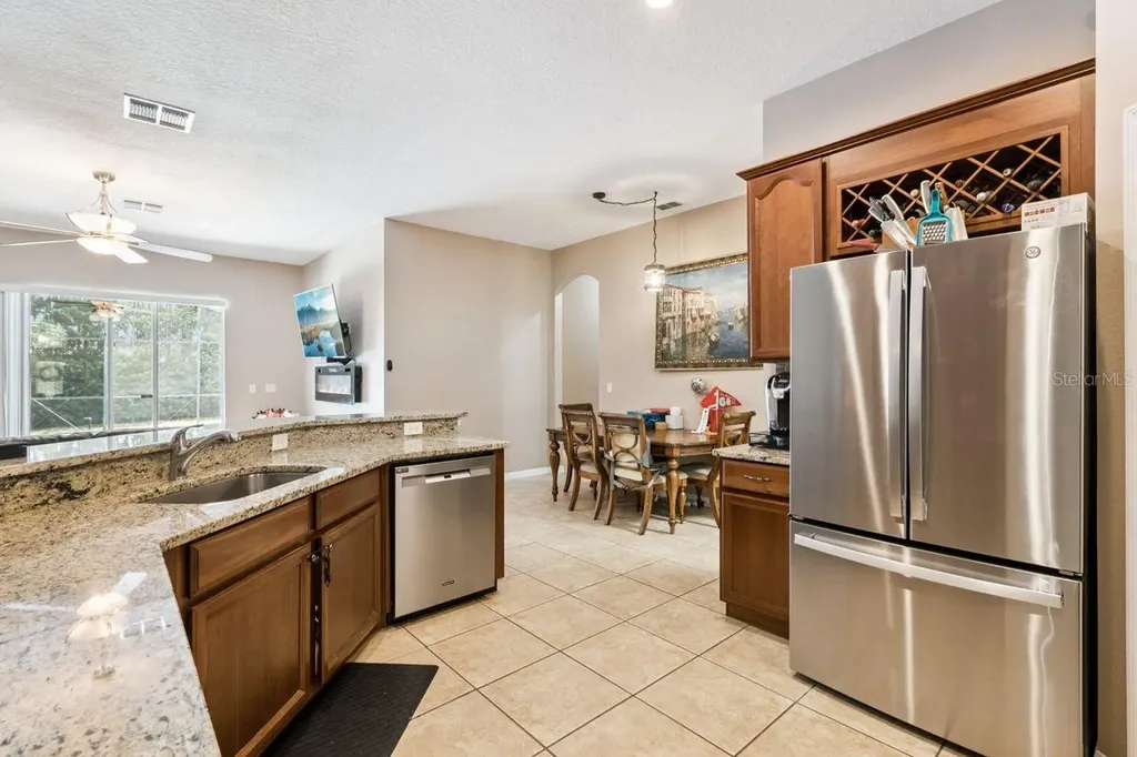 8484 Dover View Lane Orlando FL 32829
