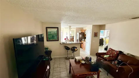 187 Pinewood Circle Kissimmee FL 34743