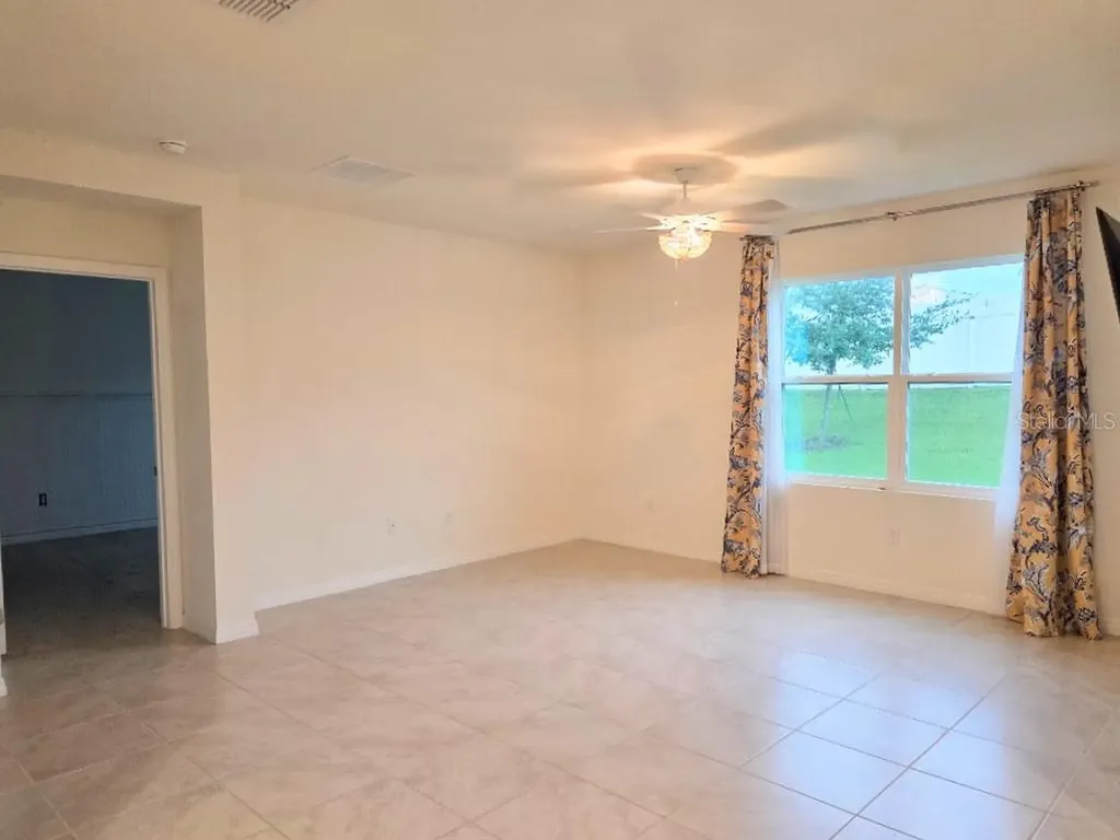 5268 Greenheart Avenue Mount Dora FL 32757