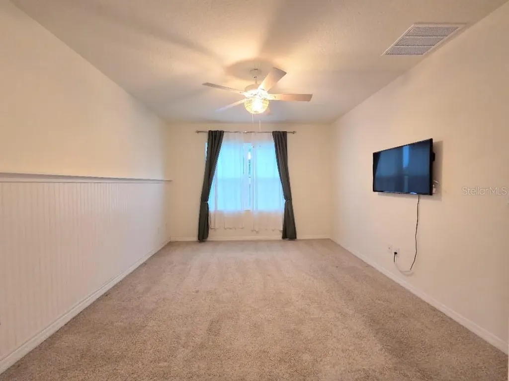 5268 Greenheart Avenue Mount Dora FL 32757