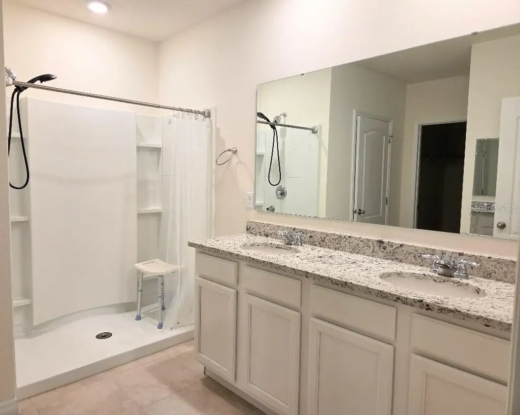 5268 Greenheart Avenue Mount Dora FL 32757