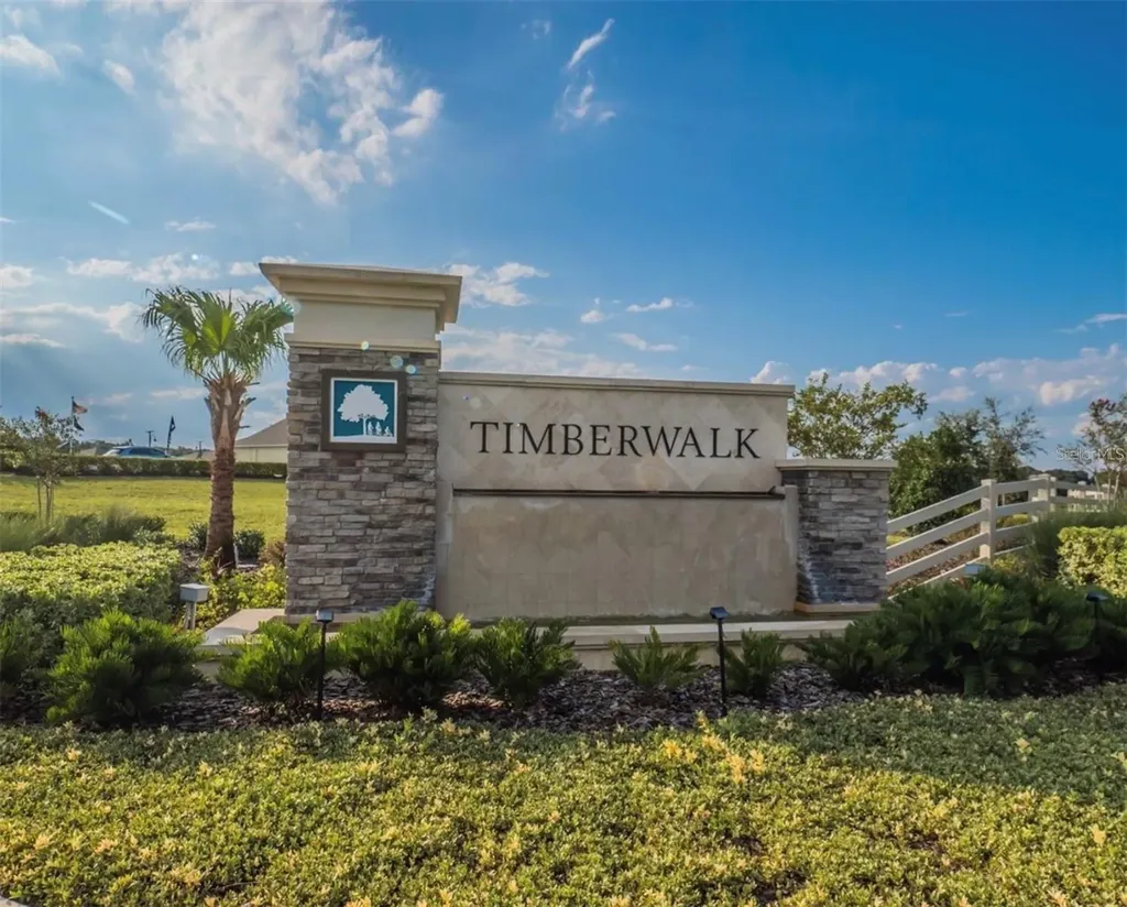5268 Greenheart Avenue Mount Dora FL 32757