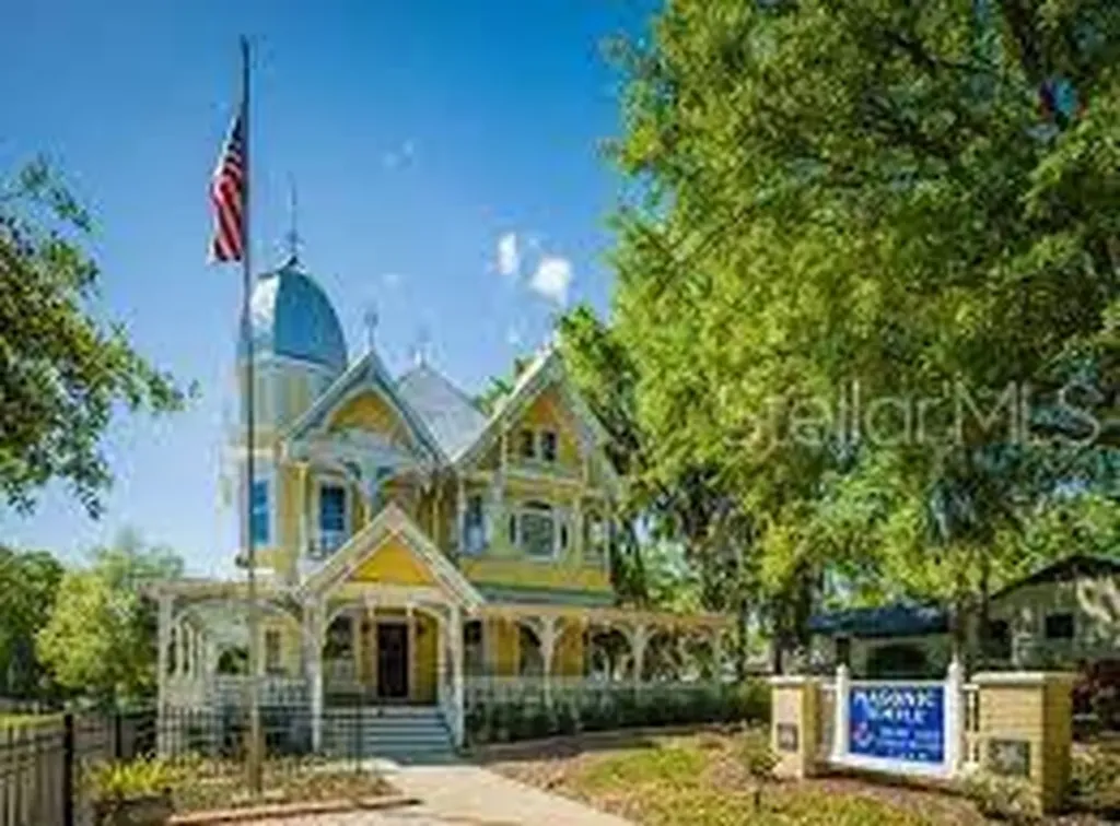 5268 Greenheart Avenue Mount Dora FL 32757