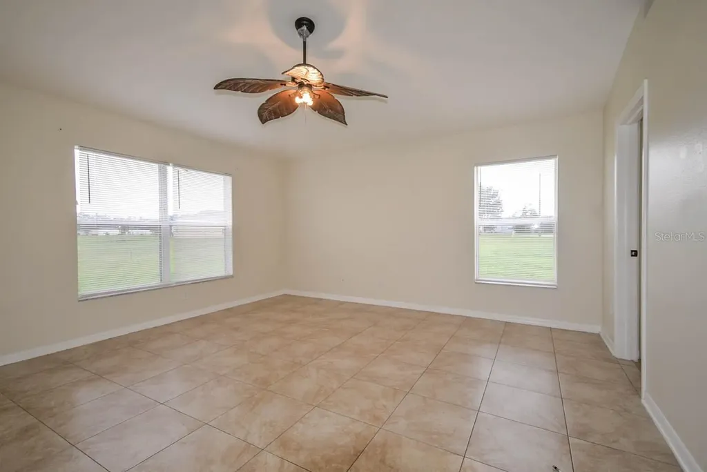 1607 Avondale Ridge Drive Plant City FL 33567