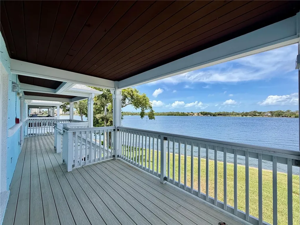 5117 Salmon Drive SE St Petersburg FL 33705