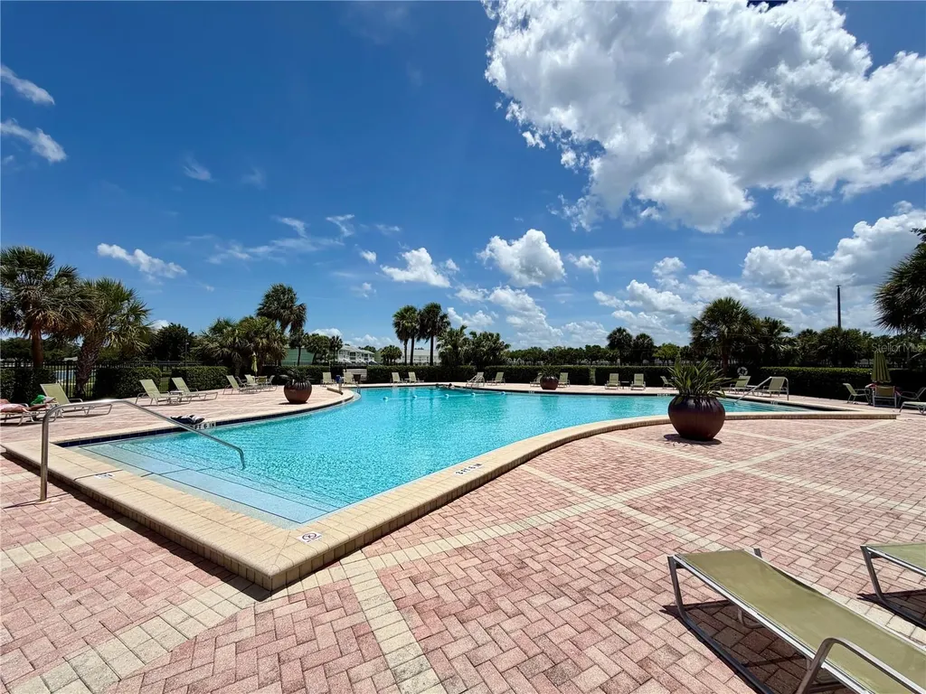 5117 Salmon Drive SE St Petersburg FL 33705