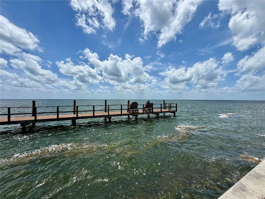 5117 Salmon Drive SE St Petersburg FL 33705