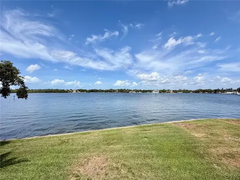 5117 Salmon Drive SE St Petersburg FL 33705