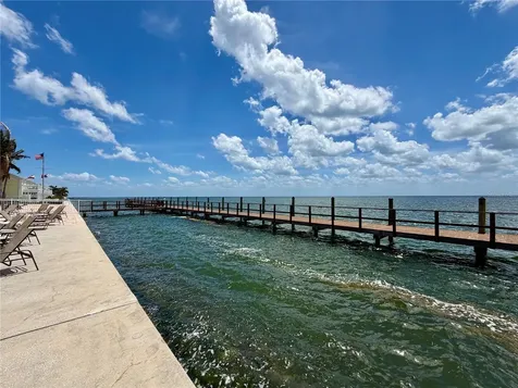 5117 Salmon Drive SE St Petersburg FL 33705