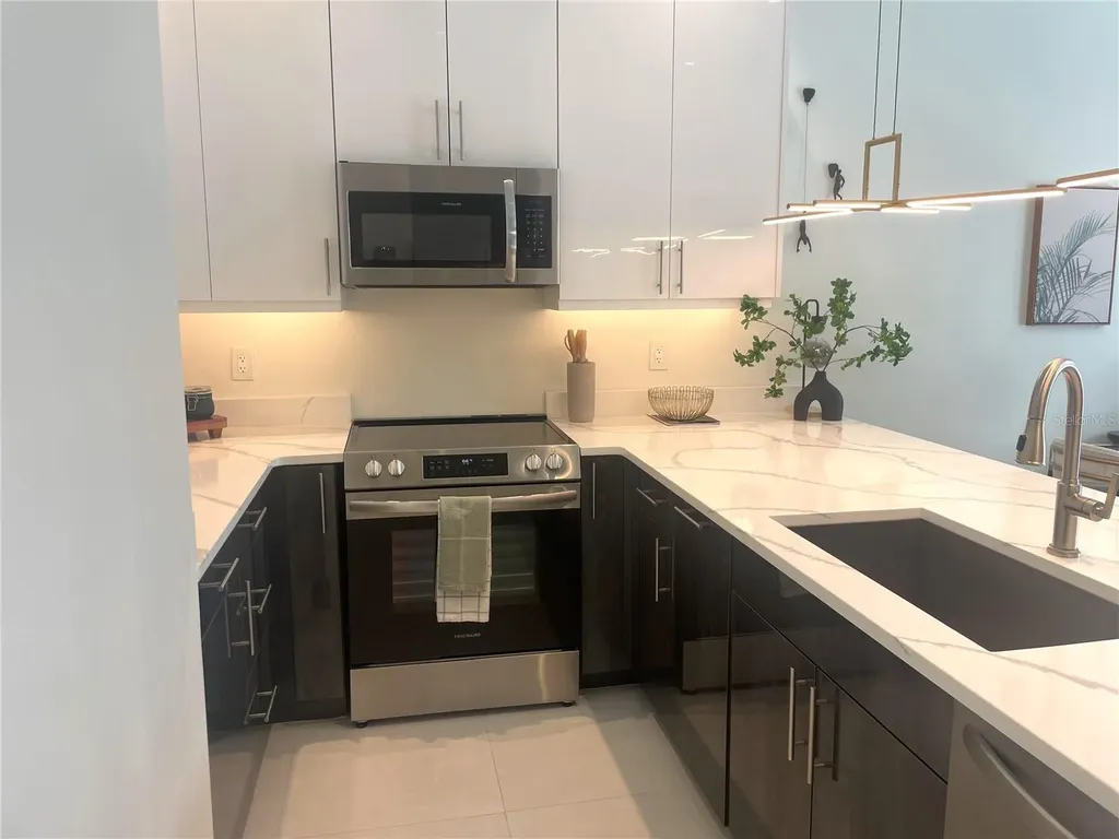 1558 4th Street Sarasota FL 34236