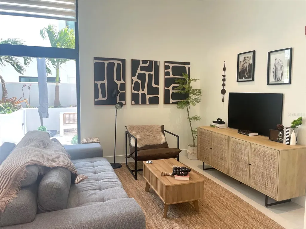 1558 4th Street Sarasota FL 34236