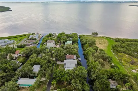 7416 Seagull Way Tampa FL 33635