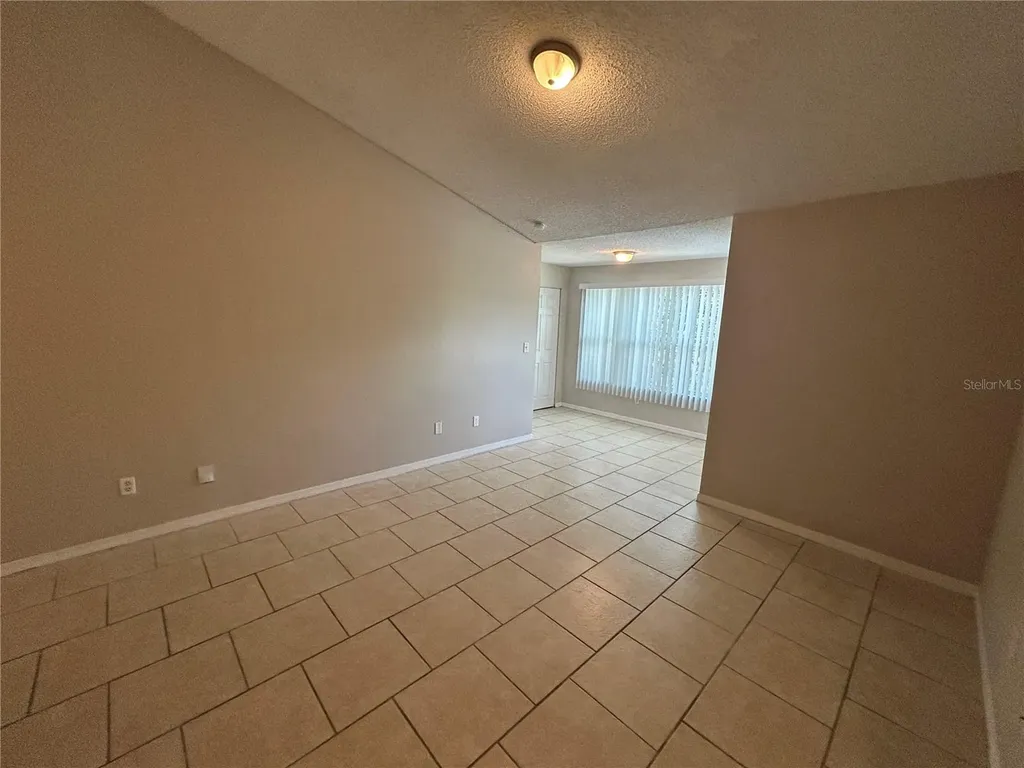 4512 Commander Drive Orlando FL 32822