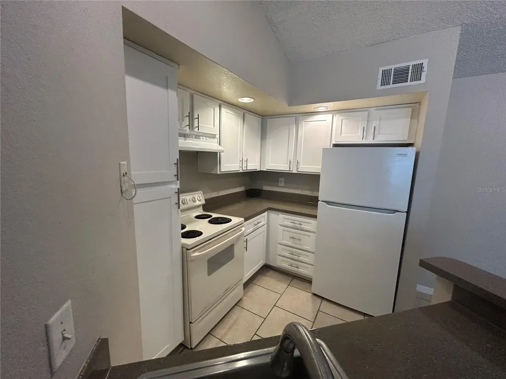 4512 Commander Drive Orlando FL 32822
