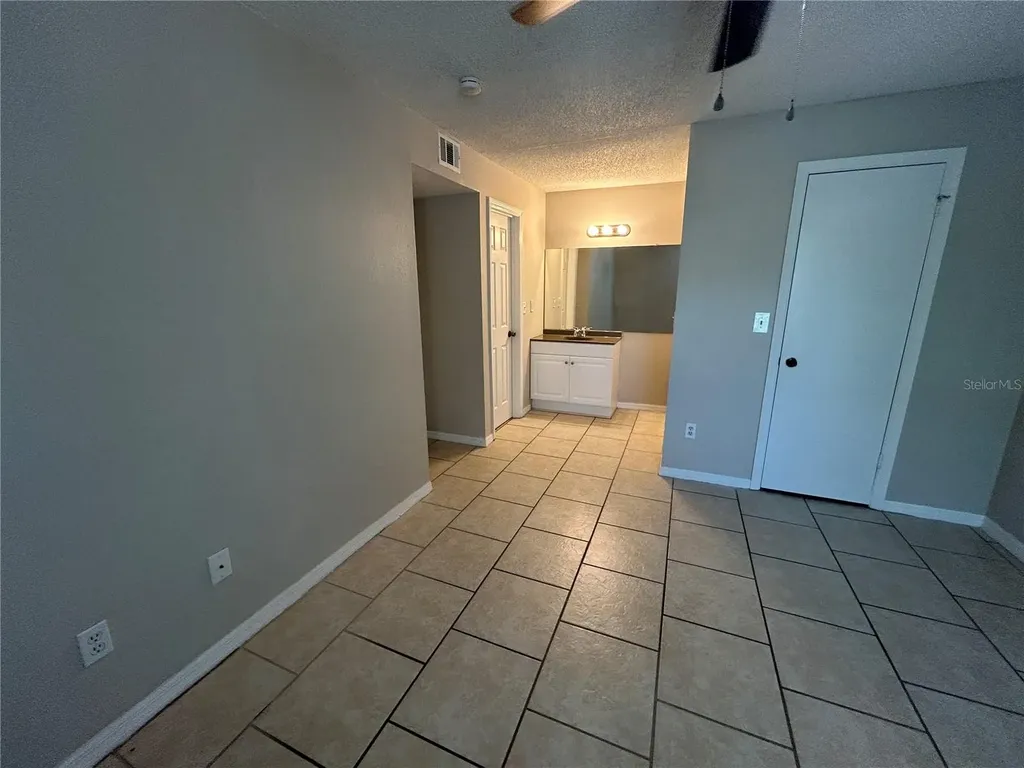 4512 Commander Drive Orlando FL 32822