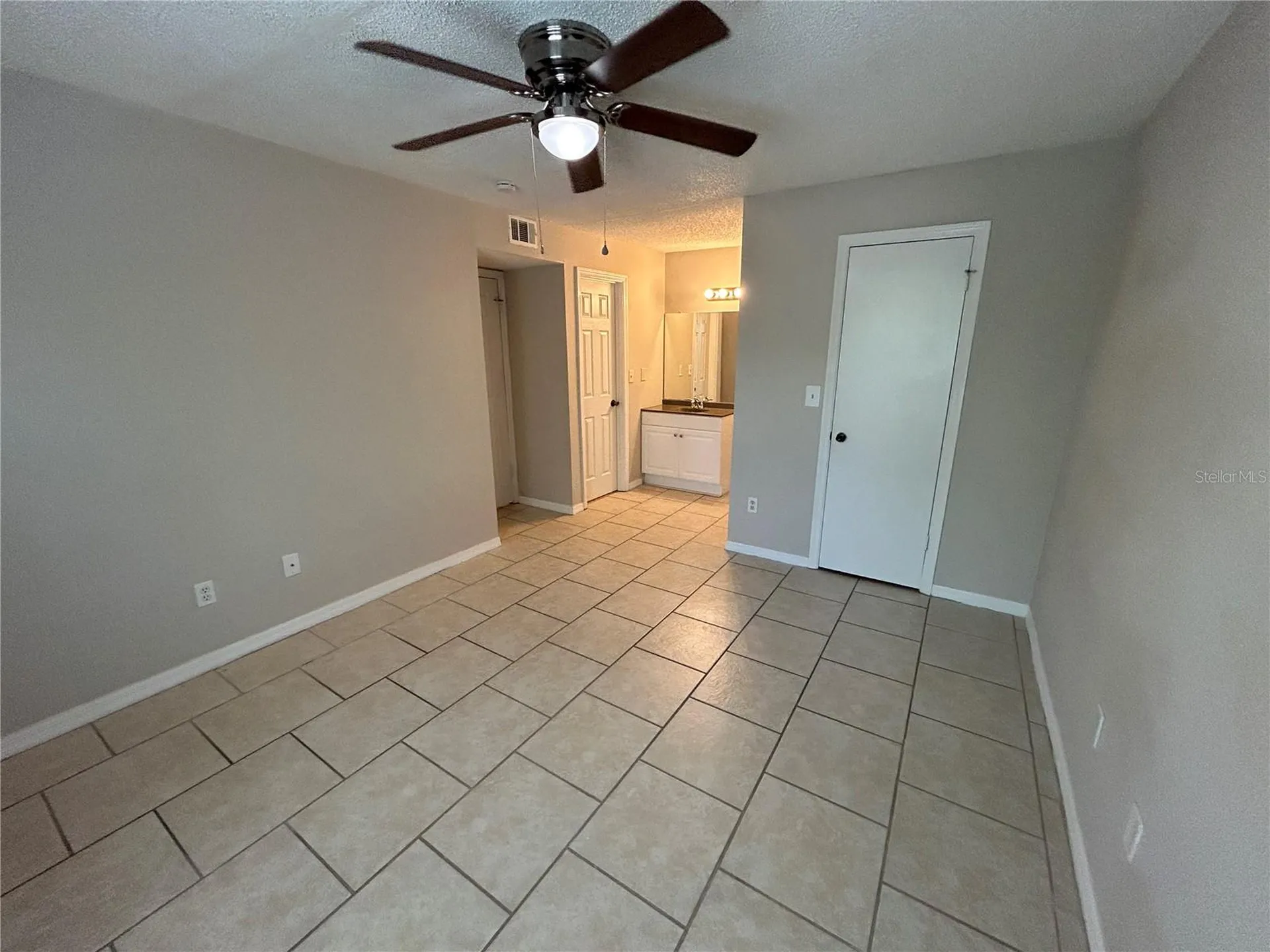 4512 Commander Drive Orlando FL 32822
