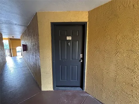 4512 Commander Drive Orlando FL 32822
