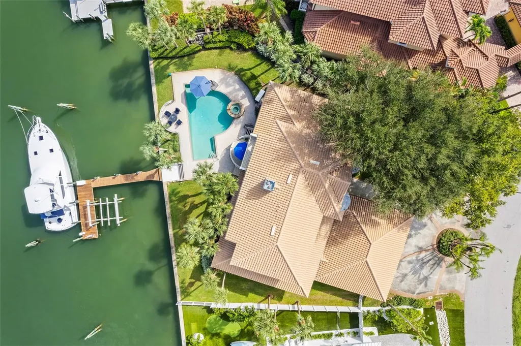 833 Ponce De Leon Drive Tierra Verde FL 33715