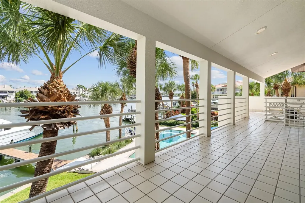833 Ponce De Leon Drive Tierra Verde FL 33715