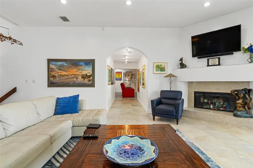 833 Ponce De Leon Drive Tierra Verde FL 33715