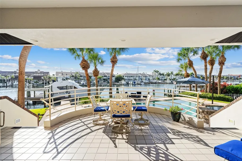 833 Ponce De Leon Drive Tierra Verde FL 33715
