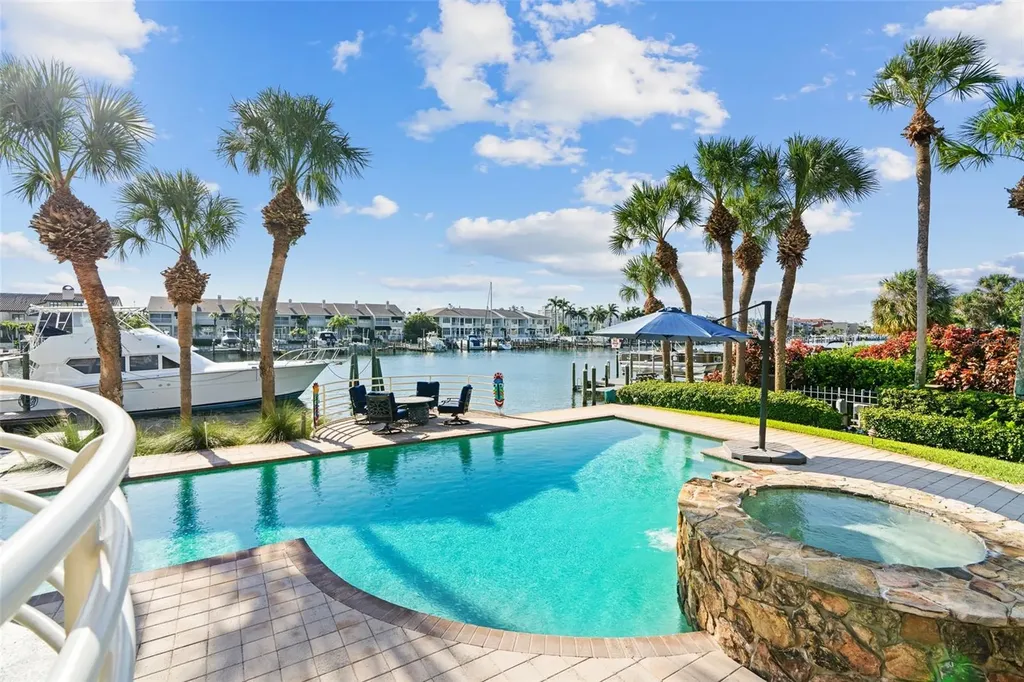 833 Ponce De Leon Drive Tierra Verde FL 33715