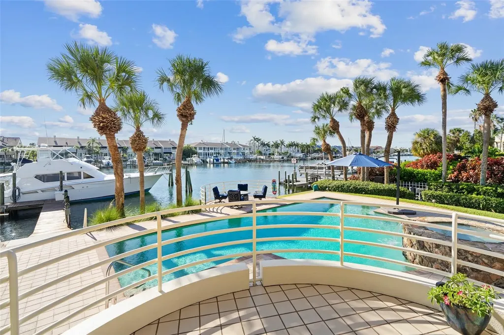833 Ponce De Leon Drive Tierra Verde FL 33715