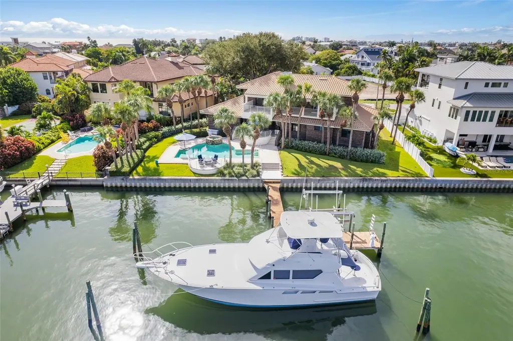 833 Ponce De Leon Drive Tierra Verde FL 33715