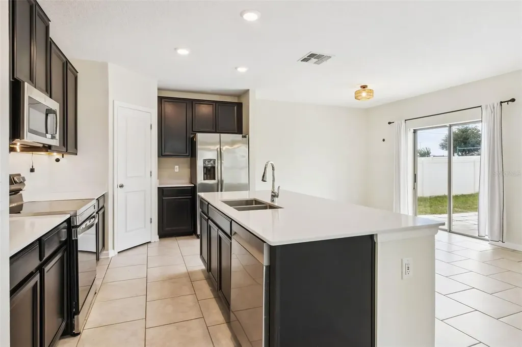 310 Citrus Pointe Drive Davenport FL 33837