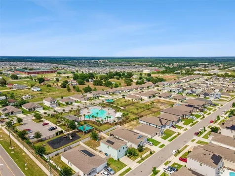 310 Citrus Pointe Drive Davenport FL 33837