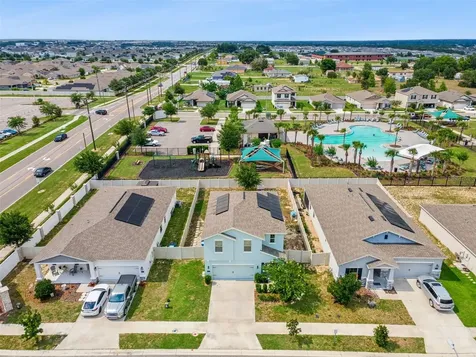 310 Citrus Pointe Drive Davenport FL 33837