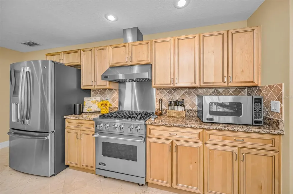 1201 81st Street S St Petersburg FL 33707