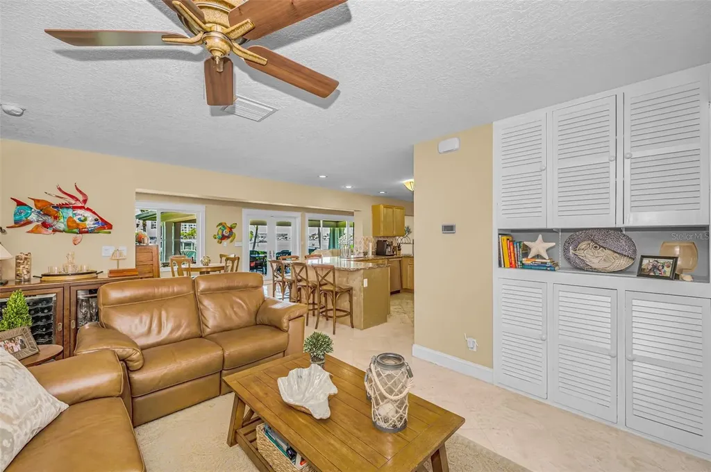 1201 81st Street S St Petersburg FL 33707