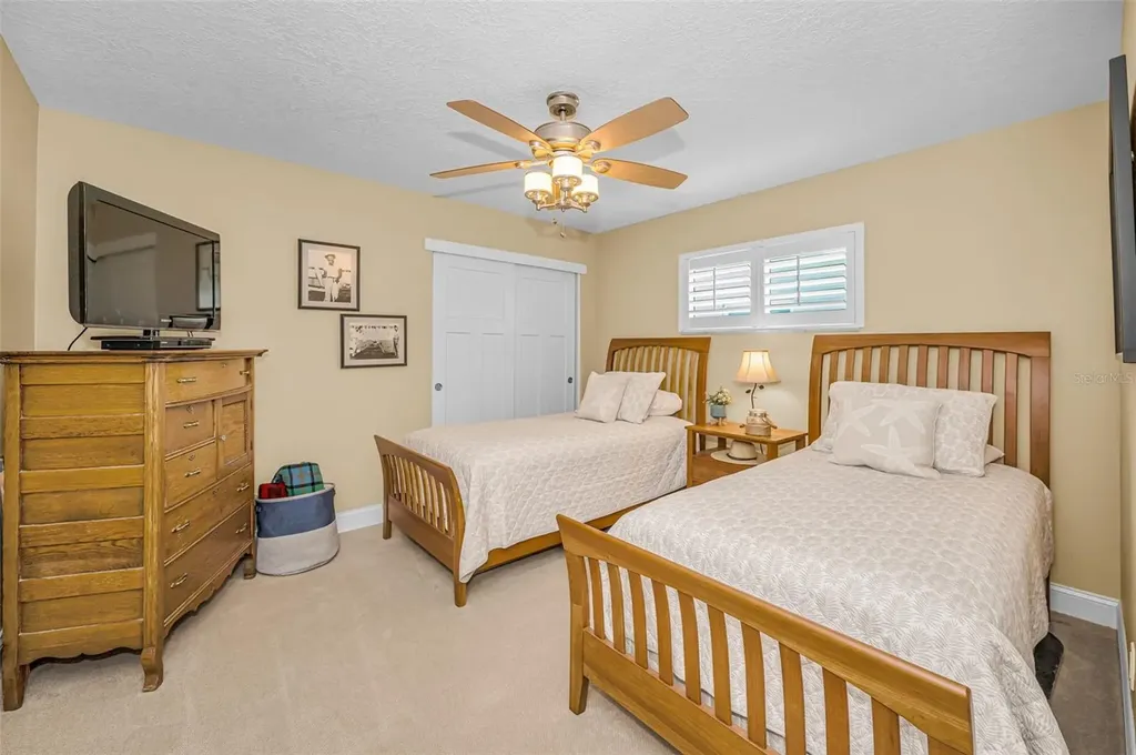 1201 81st Street S St Petersburg FL 33707