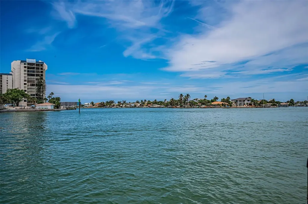 1201 81st Street S St Petersburg FL 33707