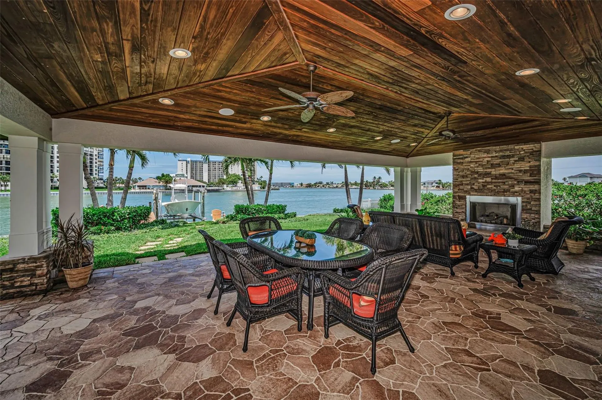 1201 81st Street S St Petersburg FL 33707