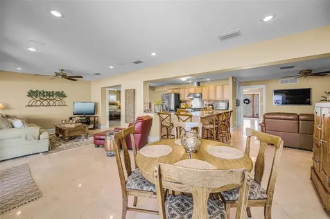 1201 81st Street S St Petersburg FL 33707