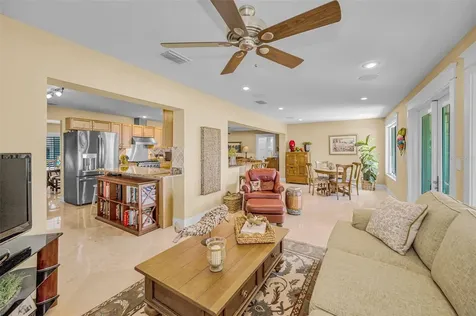 1201 81st Street S St Petersburg FL 33707