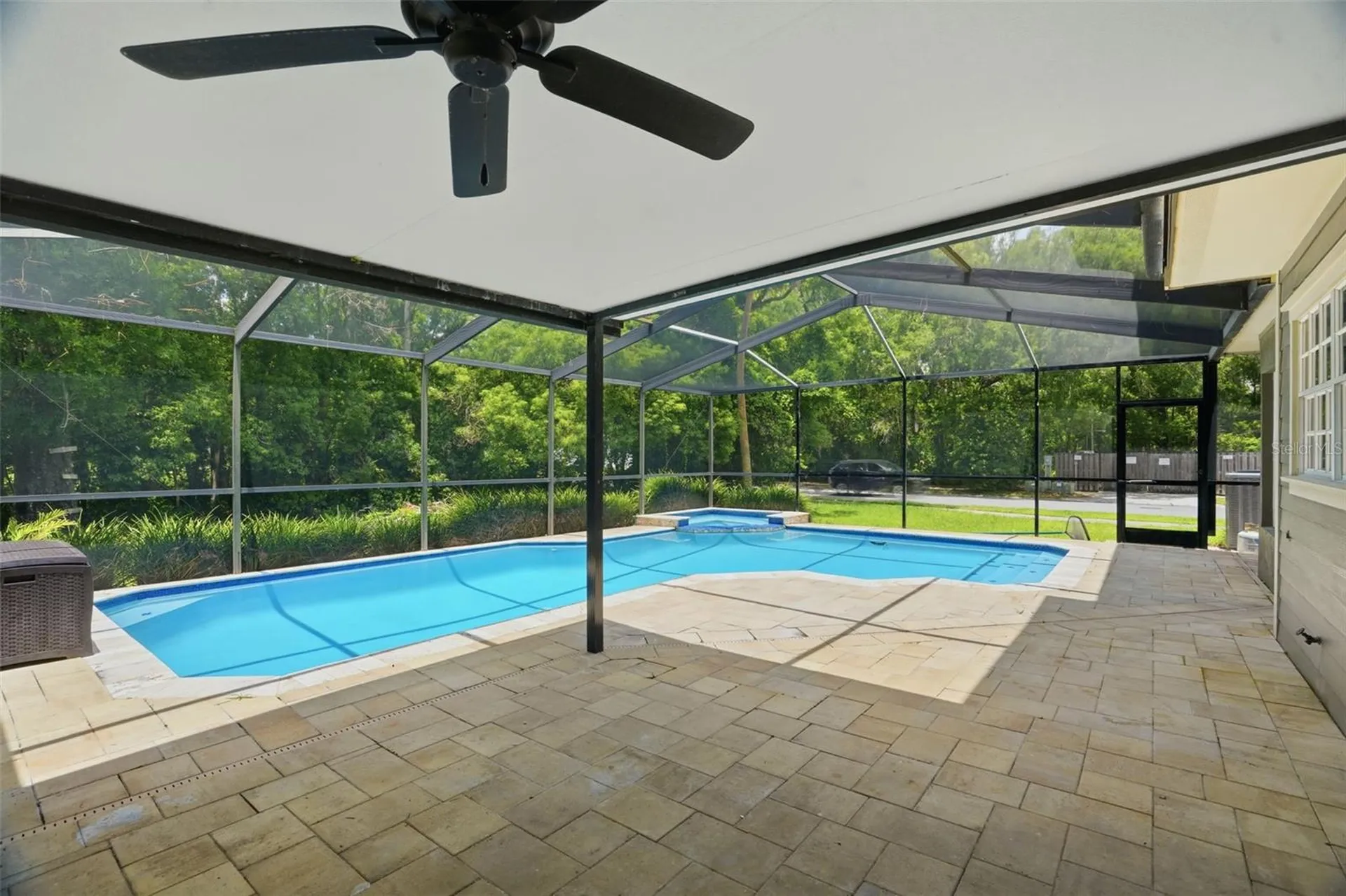 16706 Vallely Drive Tampa FL 33618