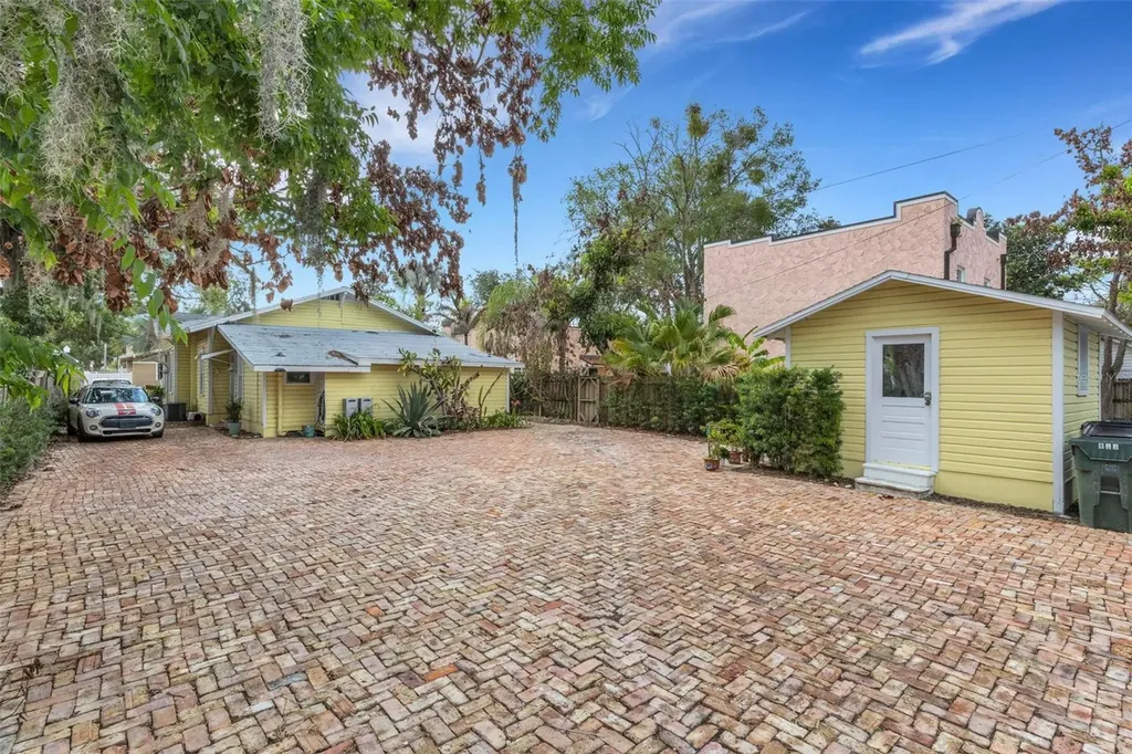 833/835 Johnson Avenue Lakeland FL 33801