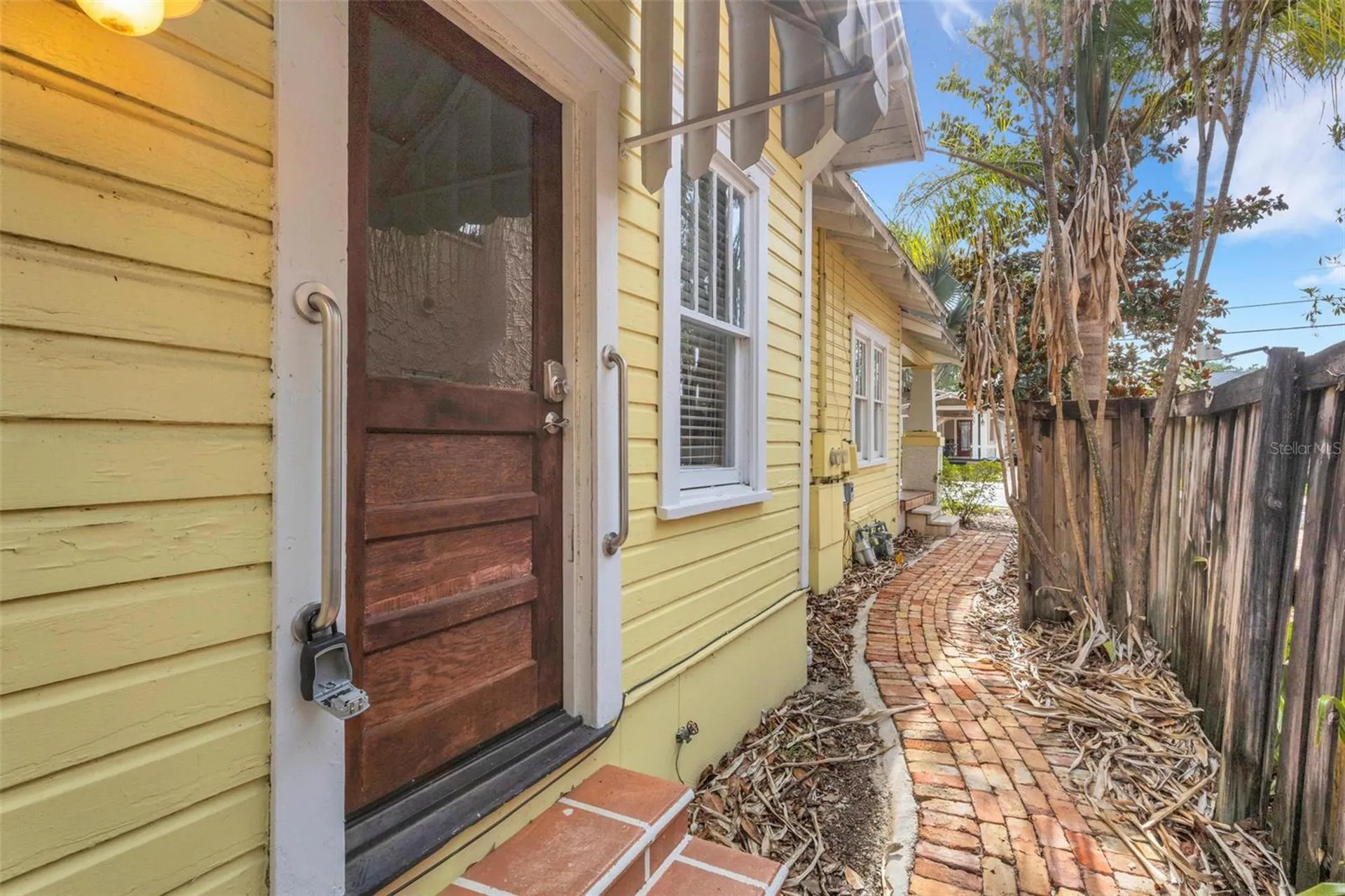 833/835 Johnson Avenue Lakeland FL 33801