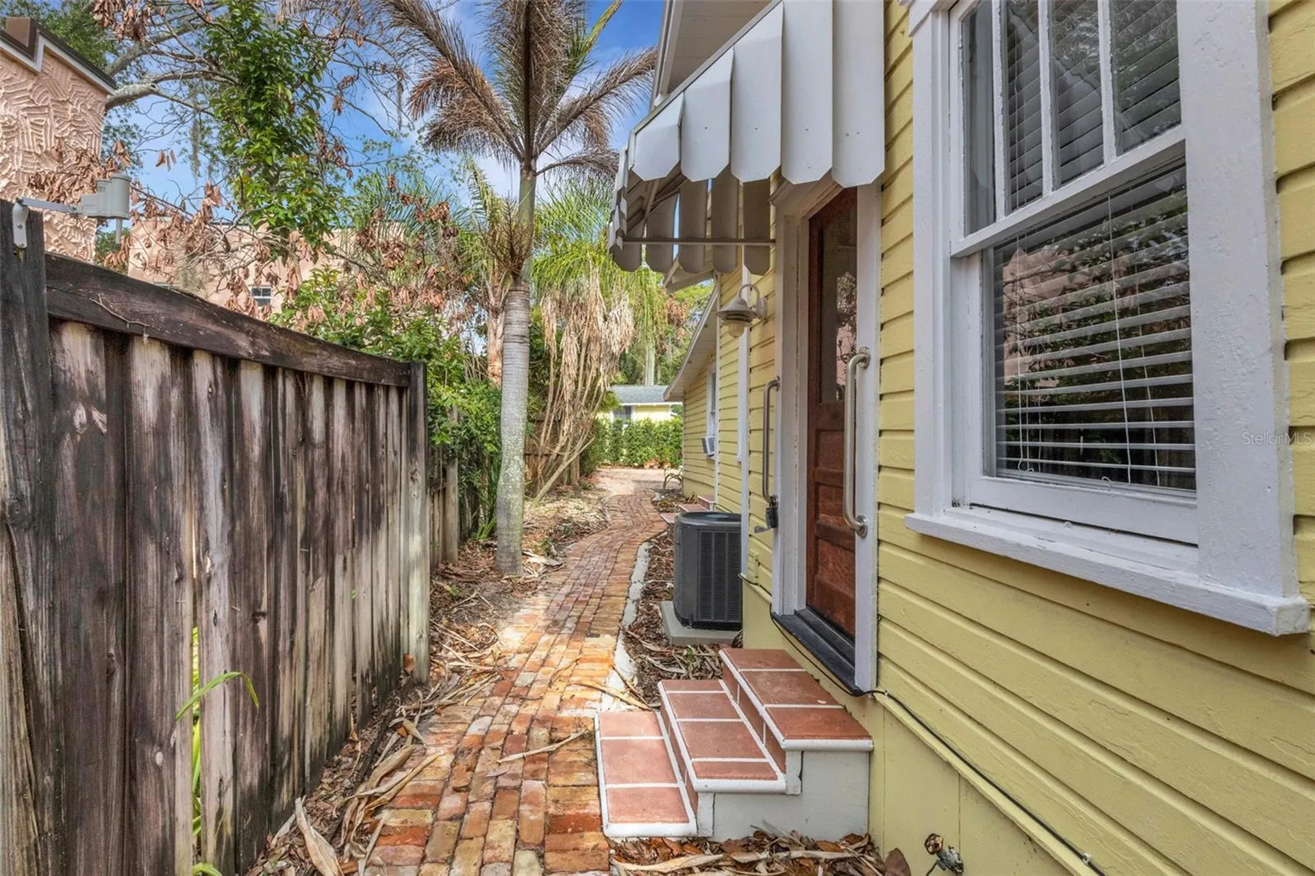 833/835 Johnson Avenue Lakeland FL 33801