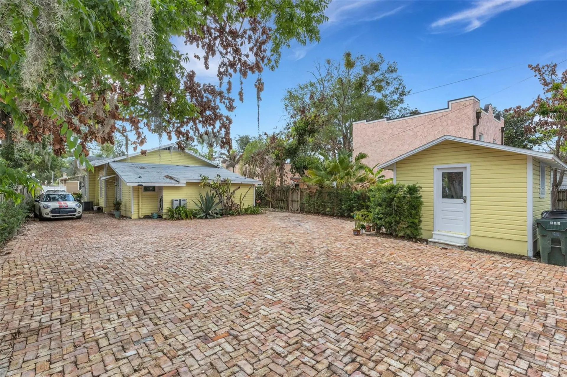833/835 Johnson Avenue Lakeland FL 33801