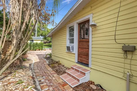 833/835 Johnson Avenue Lakeland FL 33801