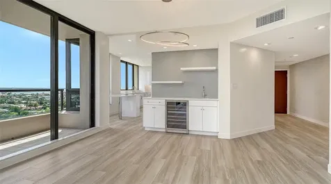 1211 Gulf Of Mexico Drive Longboat Key FL 34228
