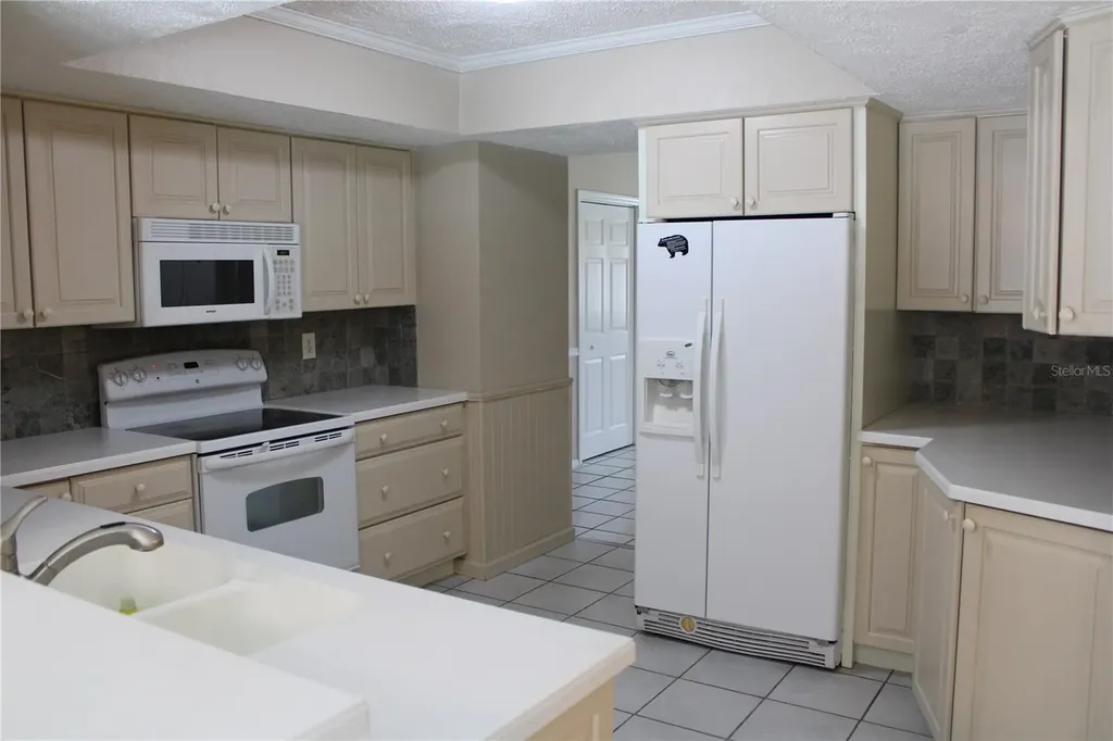 4215 18th Avenue Drive W Bradenton FL 34205
