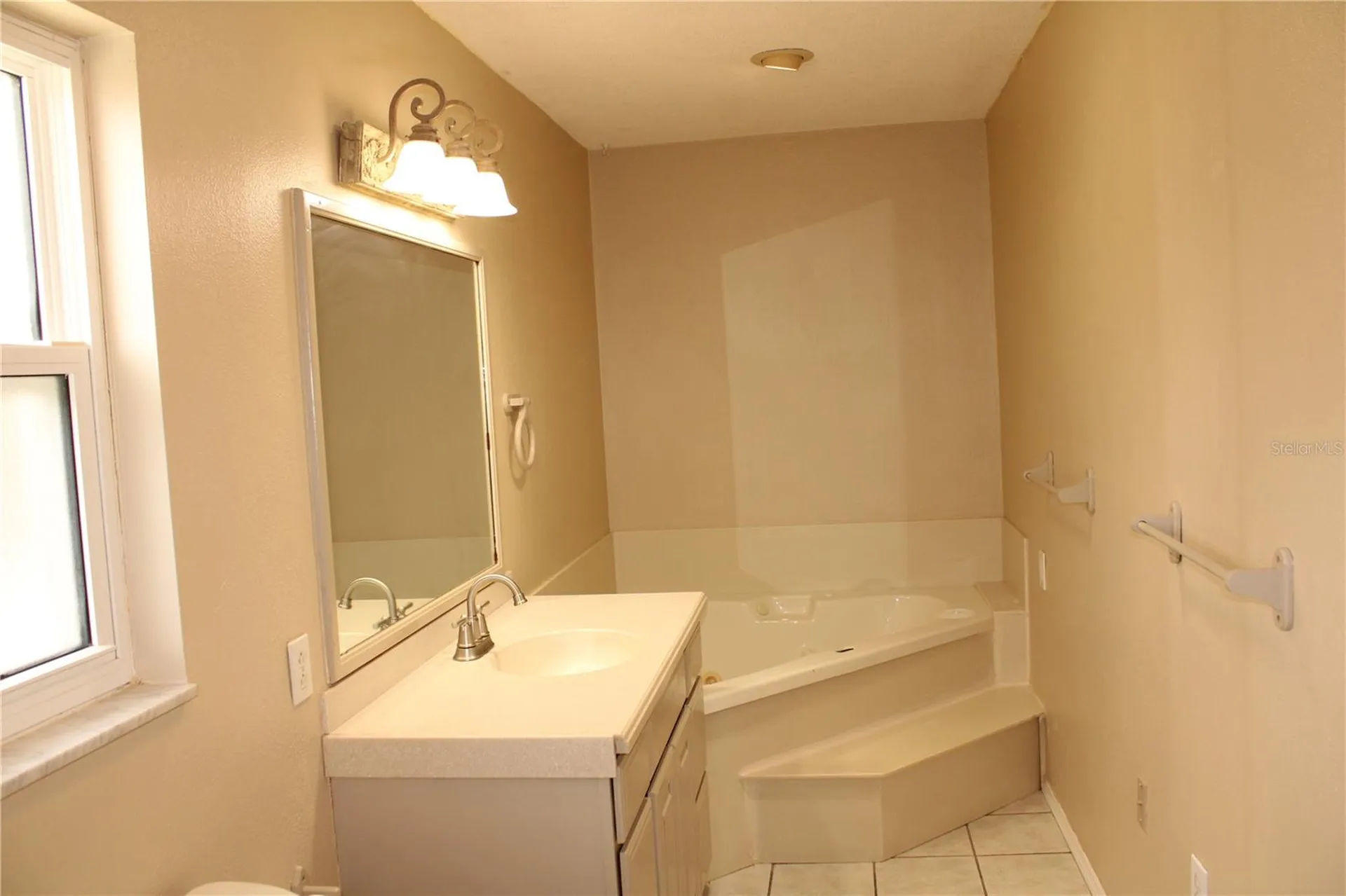 4215 18th Avenue Drive W Bradenton FL 34205