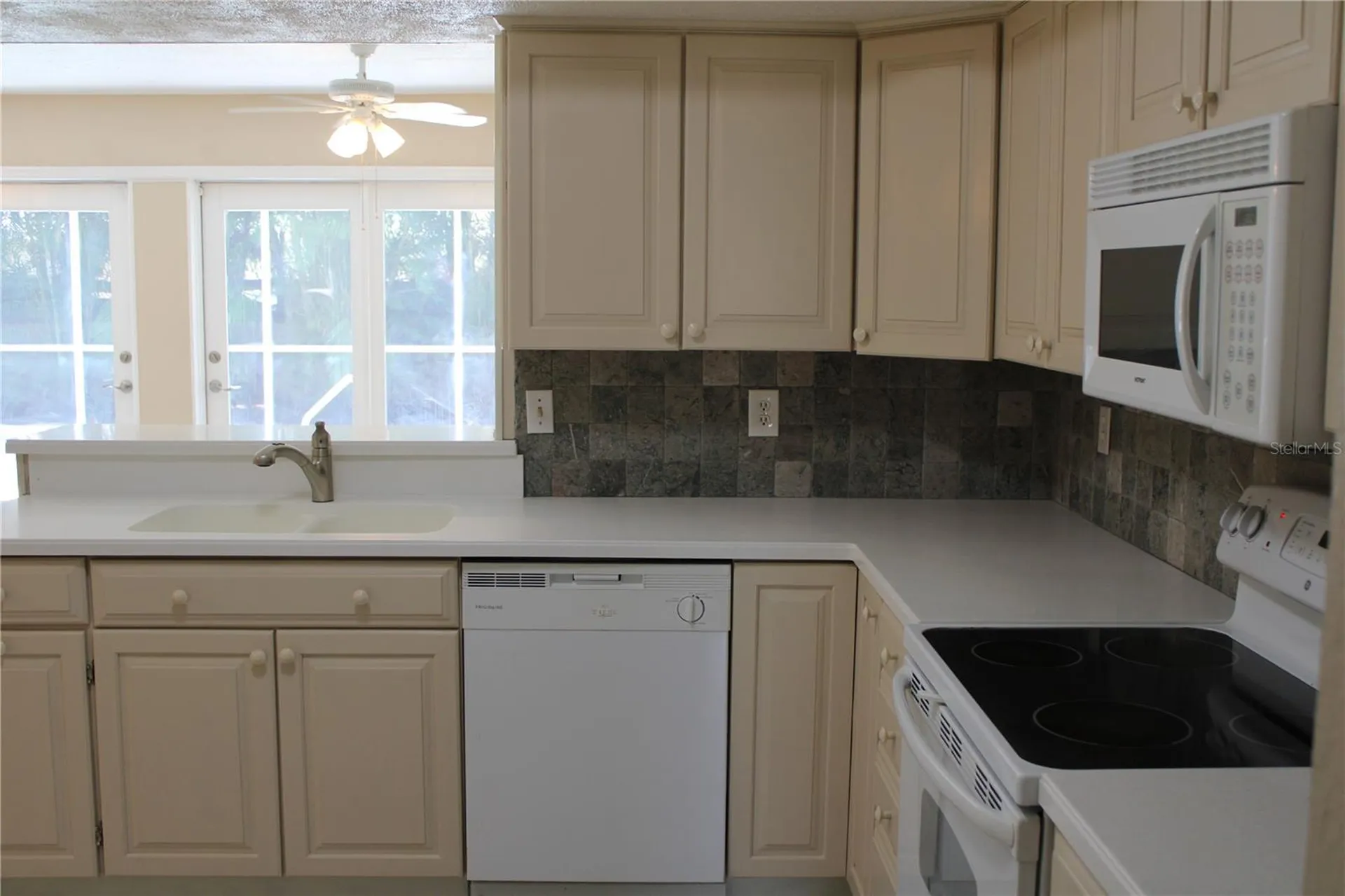 4215 18th Avenue Drive W Bradenton FL 34205