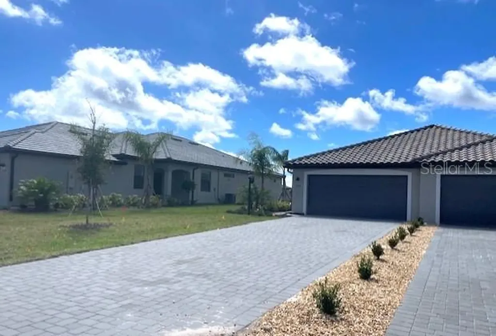 5316 Crystal Harbor Cove Bradenton FL 34211